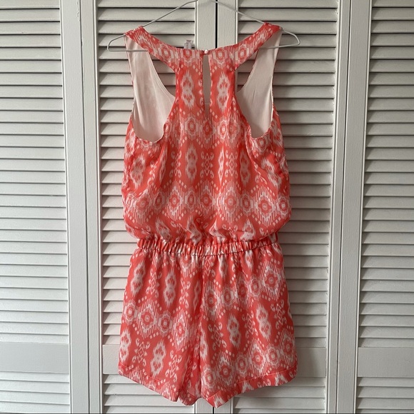 Romper. - Picture 3 of 5